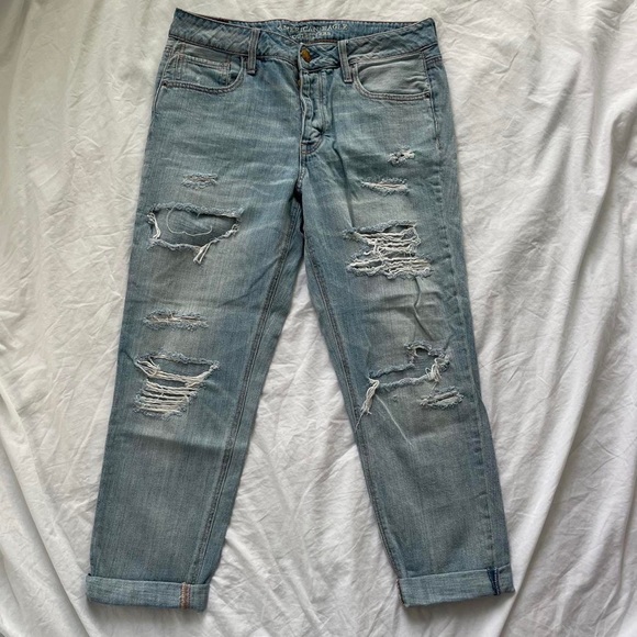 heavily distressed american eagle tomgirl mom jeans - Picture 2 of 4